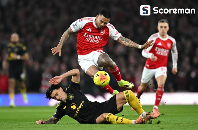 맨유, 선두 아스널에 3-2 승리…4위 도약